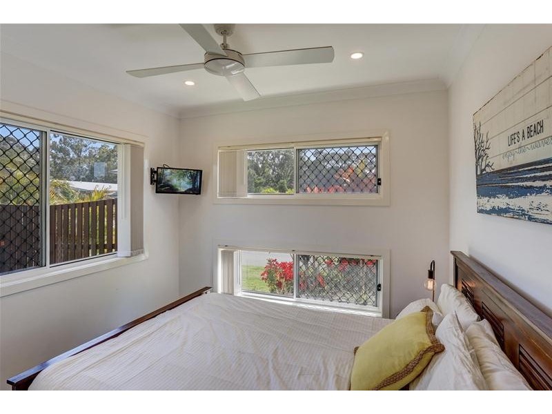 21 Sapphire  Place, Elanora QLD 4221