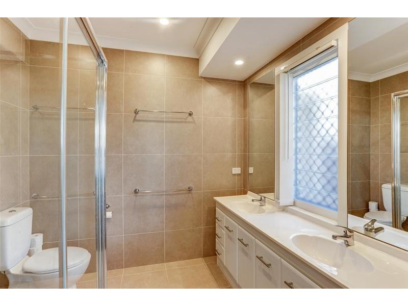 21 Sapphire  Place, Elanora QLD 4221