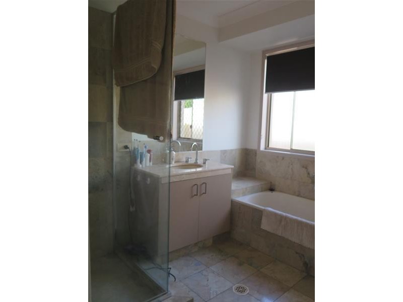 39 Harrier Drive, Burleigh Waters QLD 4220