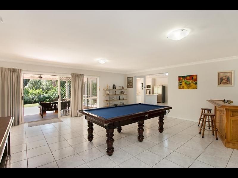 11 Forest Court, Elanora QLD 4221