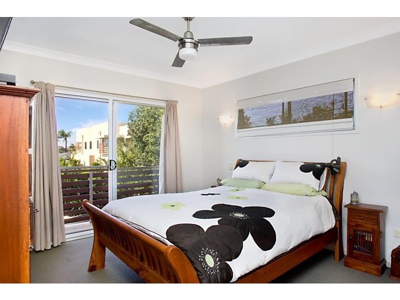 2/83 Tahiti Avenue, Palm Beach QLD 4221