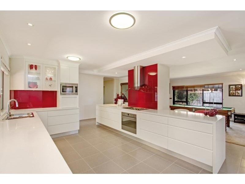 10 Kauri Court, Palm Beach QLD 4221