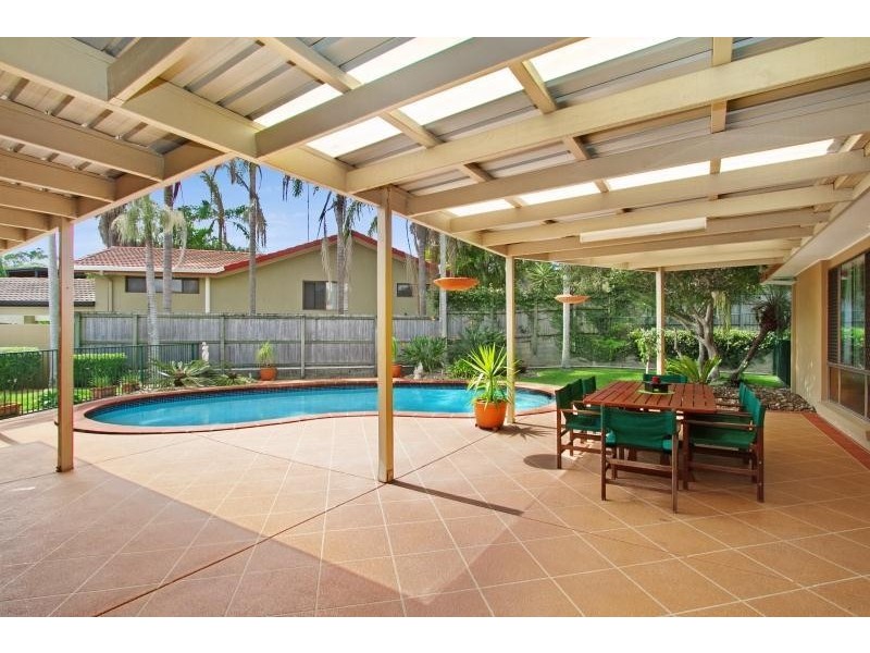 10 Kauri Court, Palm Beach QLD 4221
