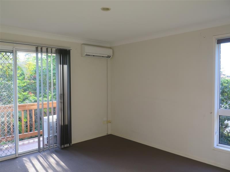 8/1 Lowood Court, Varsity Lakes QLD 4227