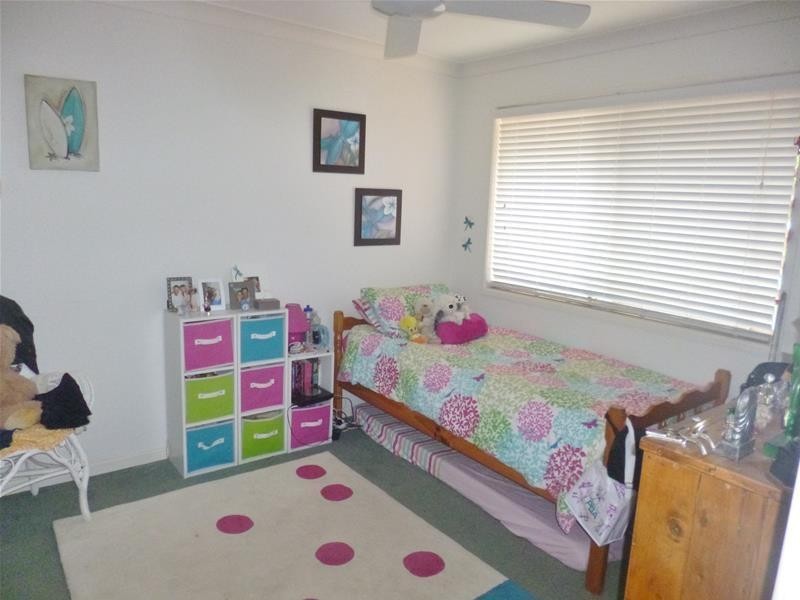 2/10 Cupania Place, Elanora QLD 4221