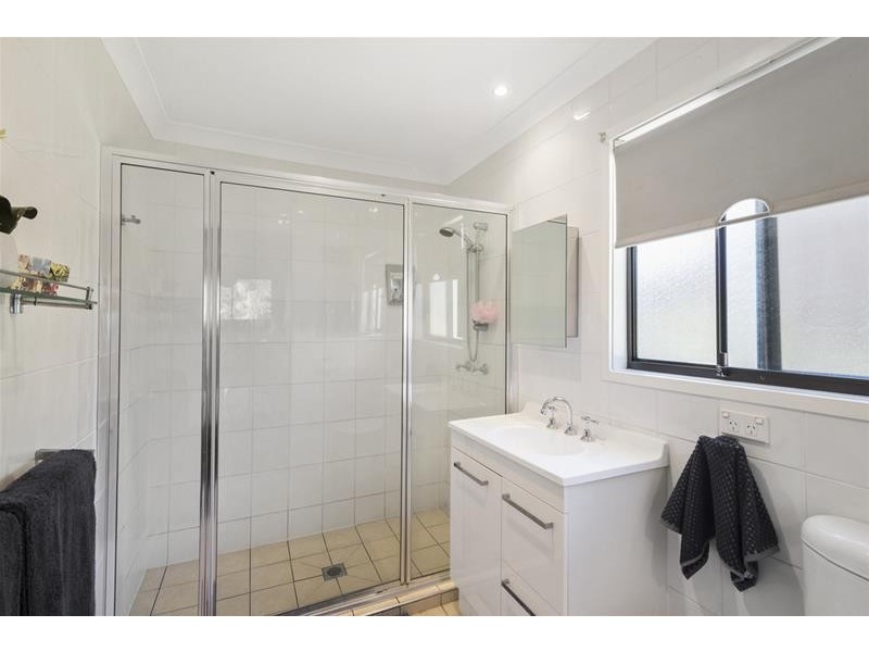 2/10 Daisy Street, Elanora QLD 4221