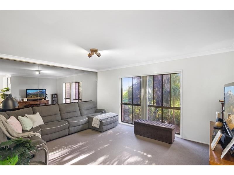 2/10 Daisy Street, Elanora QLD 4221