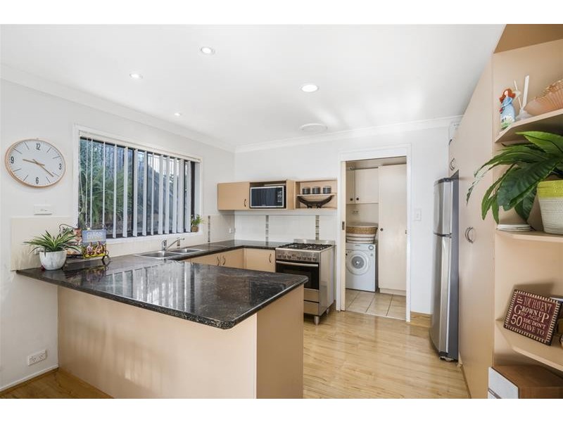 2/10 Daisy Street, Elanora QLD 4221