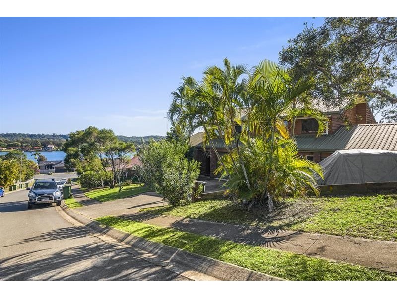 2/10 Daisy Street, Elanora QLD 4221