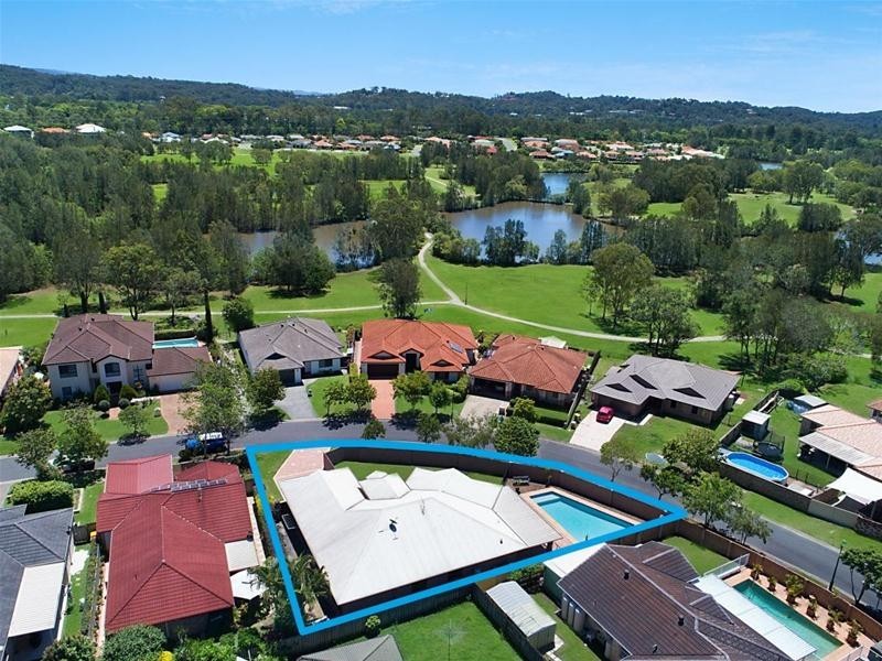 4 Tussock Crescent, Elanora QLD 4221