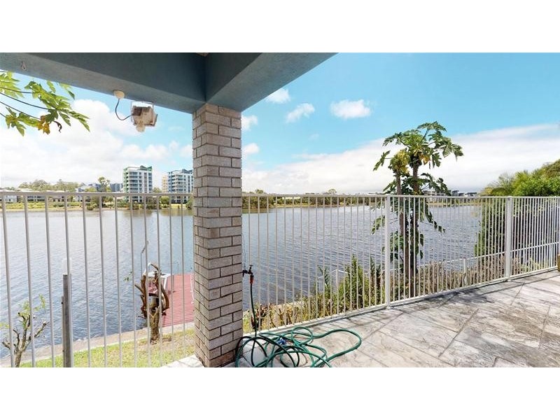 5 Cornell Court, Varsity Lakes QLD 4227