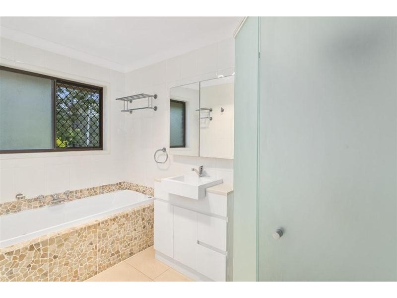 28 Wirildar Drive, Elanora QLD 4221