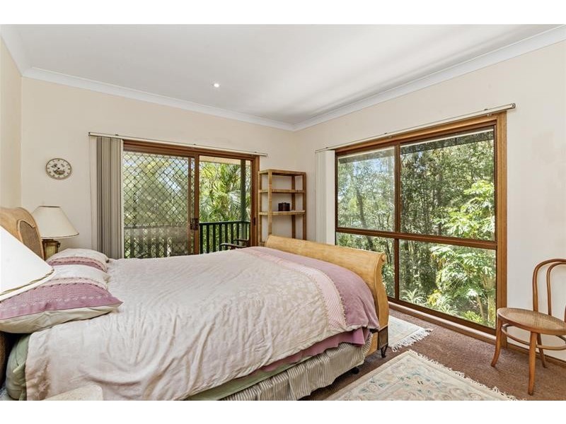 9 Gough Place, Currumbin Waters QLD 4223