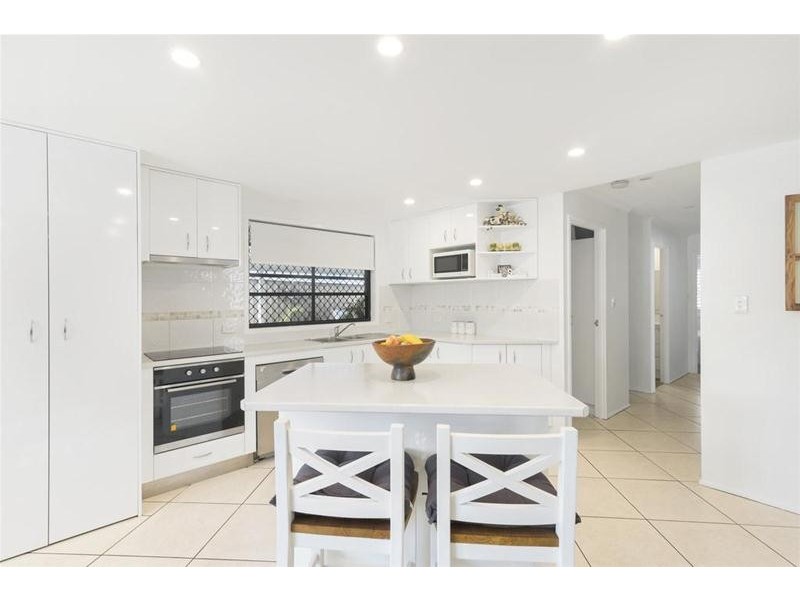 18 Ware Drive, Currumbin Waters QLD 4223