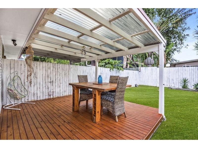 2/28 Sarawak Avenue, Palm Beach QLD 4221