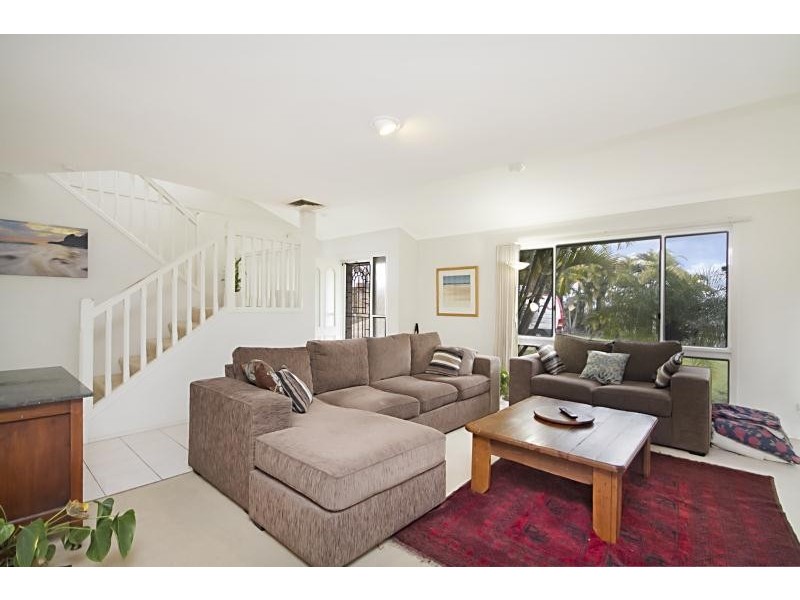 48 Angelica Street, Elanora QLD 4221