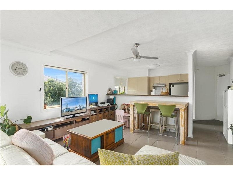 6/7 Twenty Seventh Avenue, Palm Beach QLD 4221