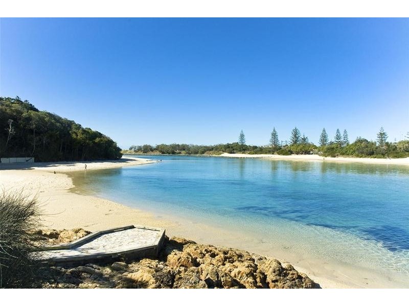 6/7 Twenty Seventh Avenue, Palm Beach QLD 4221