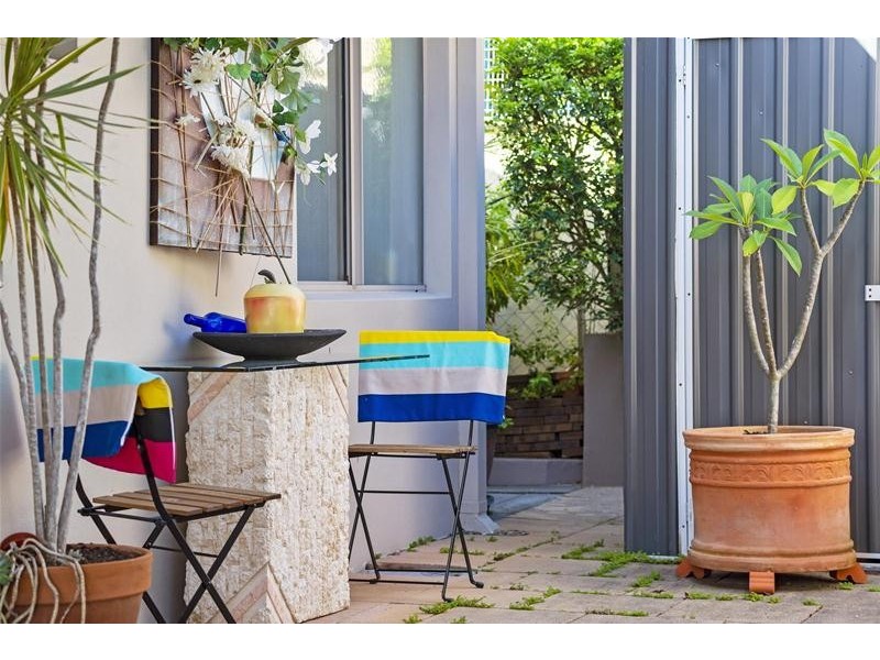 2/9 Tarni Avenue, Palm Beach QLD 4221