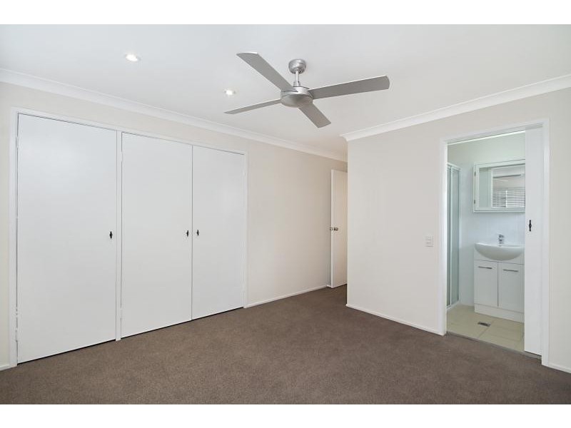 54 K P McGrath Drive, Elanora QLD 4221