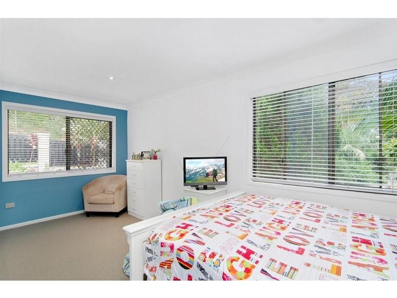 22 Hoffschildt Drive, Currumbin Waters QLD 4223