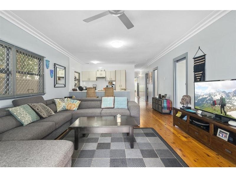 210 Cypress Terrace, Palm Beach QLD 4221