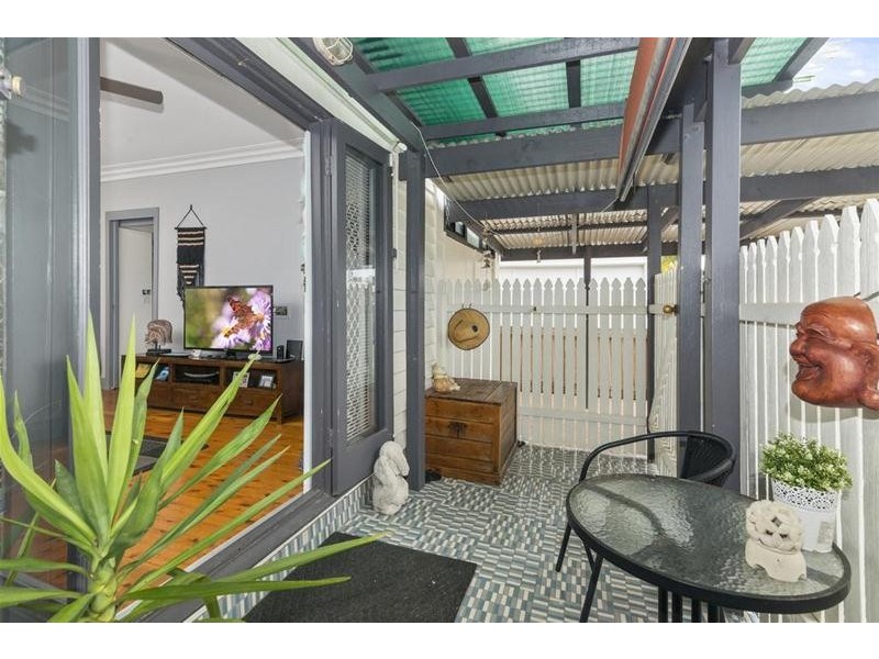 210 Cypress Terrace, Palm Beach QLD 4221