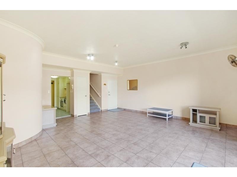 31/14 Jefferson Lane, Palm Beach QLD 4221