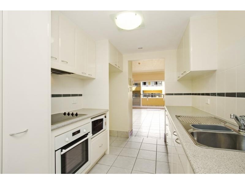 31/14 Jefferson Lane, Palm Beach QLD 4221