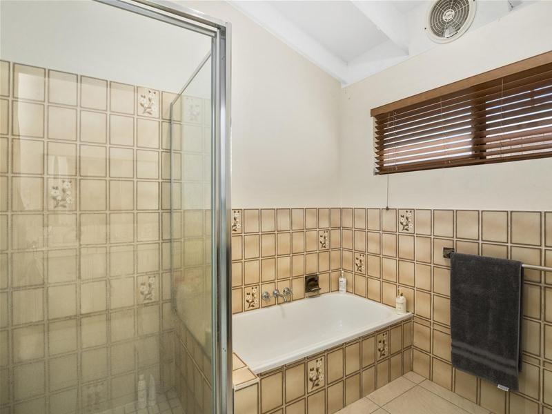 31 Whitsunday Drive, Currumbin Waters QLD 4223