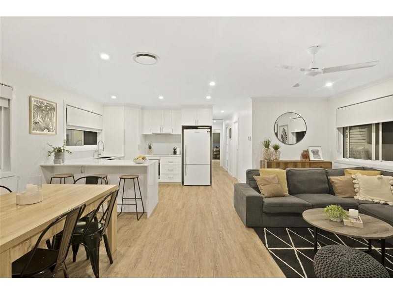 25 Station Street, Currumbin Waters QLD 4223