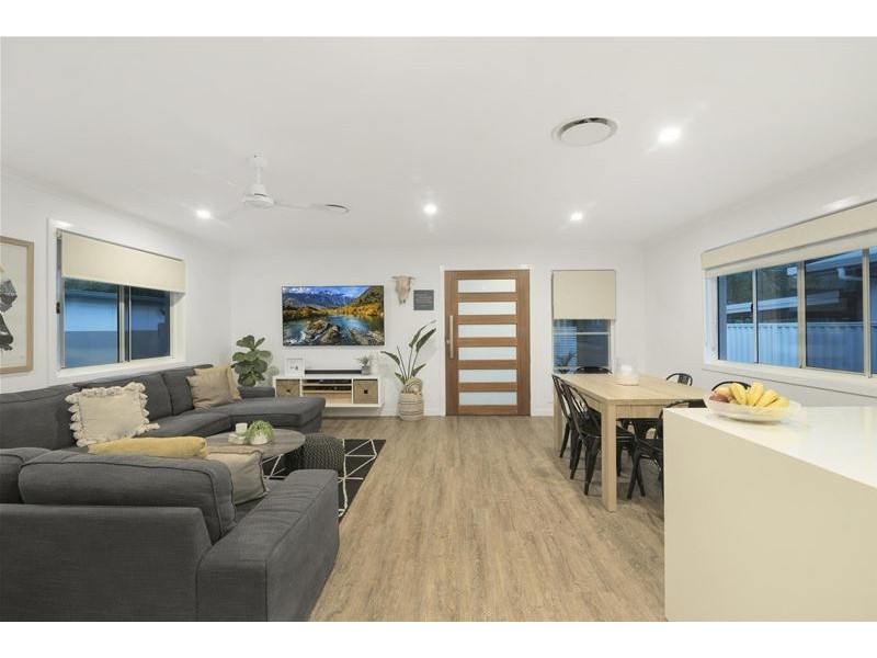 25 Station Street, Currumbin Waters QLD 4223