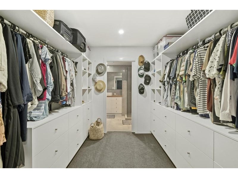 25 Station Street, Currumbin Waters QLD 4223