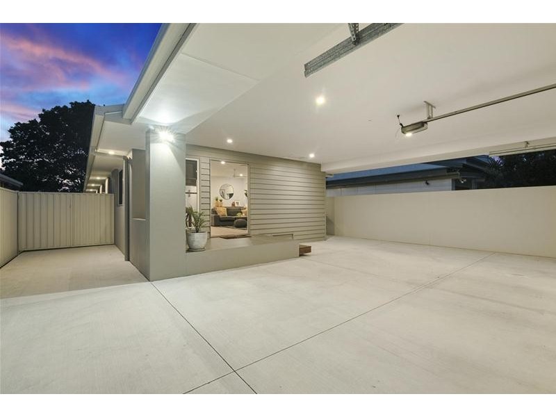 25 Station Street, Currumbin Waters QLD 4223