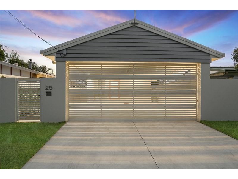 25 Station Street, Currumbin Waters QLD 4223