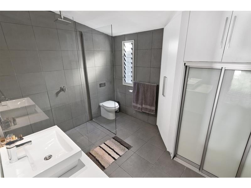 1/394 Cypress Terrace North, Palm Beach QLD 4221