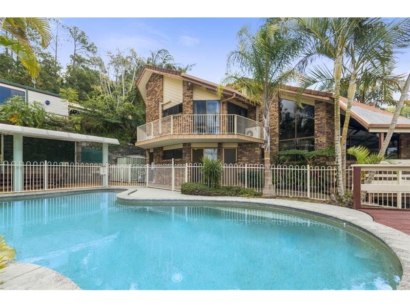 18 Esperance Close, Elanora QLD 4221