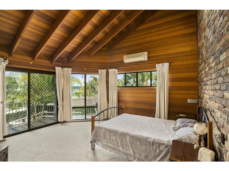 18 Esperance Close, Elanora QLD 4221