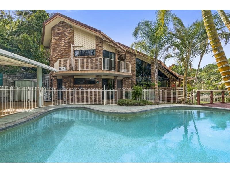 18 Esperance Close, Elanora QLD 4221