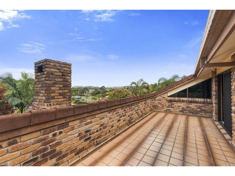 18 Esperance Close, Elanora QLD 4221