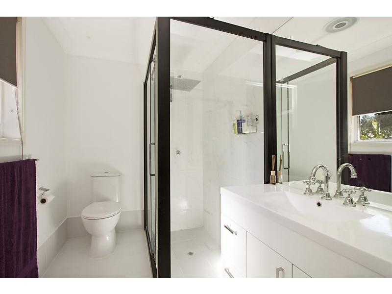 188 K P McGrath Drive, Elanora QLD 4221