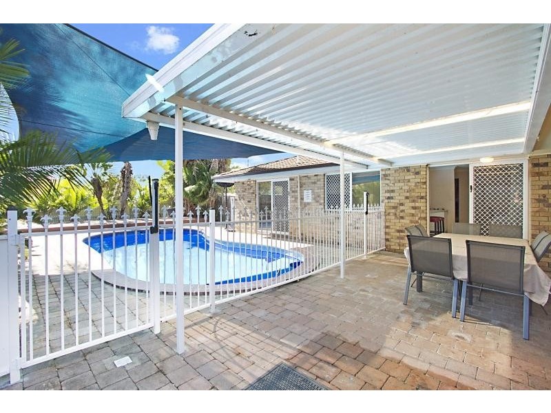 188 K P McGrath Drive, Elanora QLD 4221