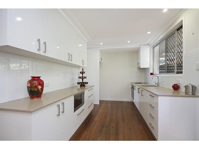 4 Denawen Street, Palm Beach QLD 4221