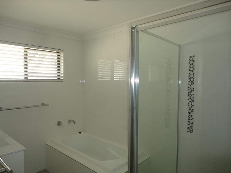 26 Pinon Close, Elanora QLD 4221