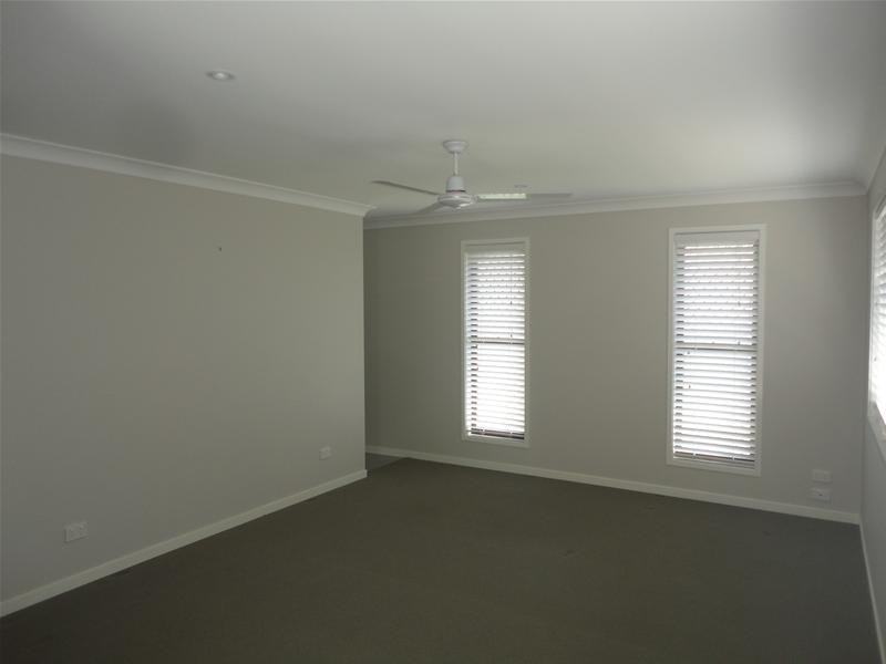 26 Pinon Close, Elanora QLD 4221