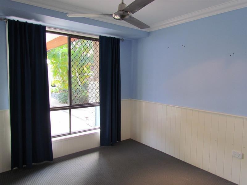 17 Kaffia Court, Elanora QLD 4221