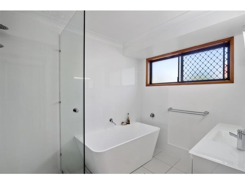 18 Amboina Avenue, Palm Beach QLD 4221