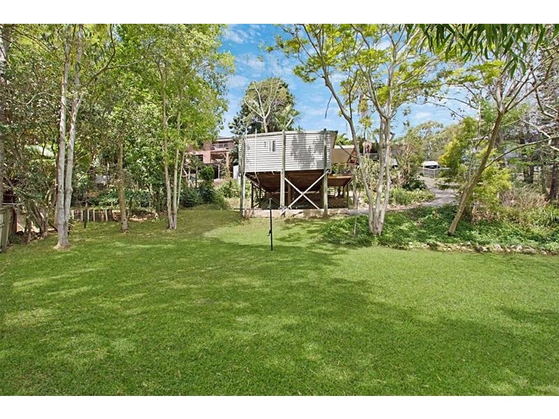 16 Kaffia Court, Elanora QLD 4221