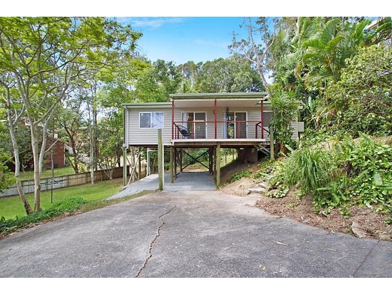 16 Kaffia Court, Elanora QLD 4221