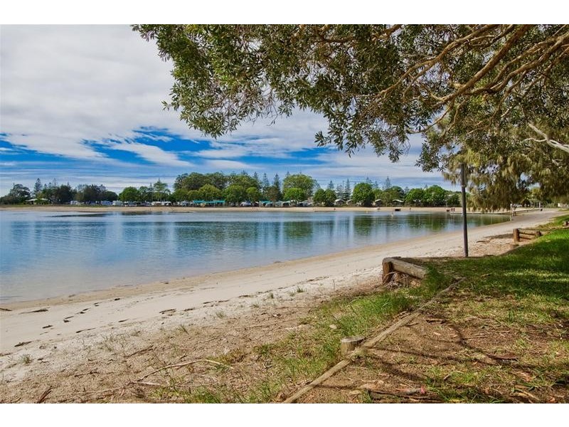 1/16 Murlong Crescent, Palm Beach QLD 4221